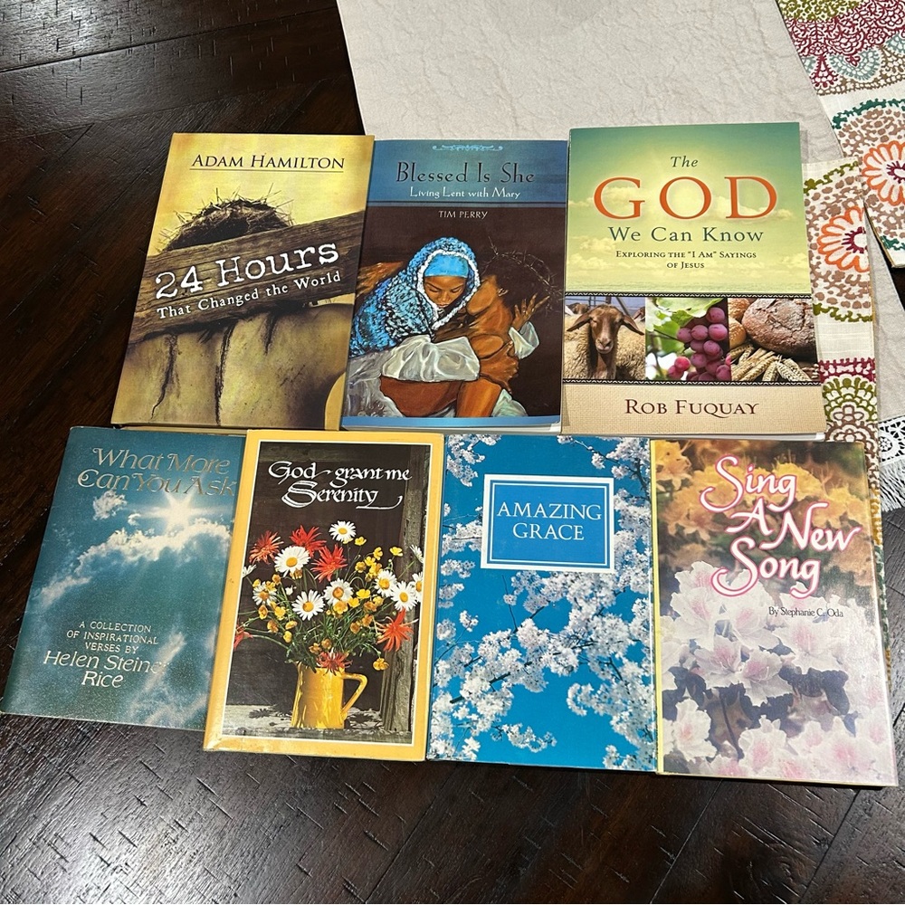 🌺 7 Christian Books